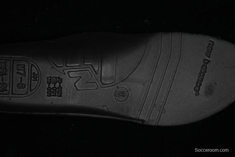 New Balance 990 Series Premium USA-Made Retro Running Shoes with Carbon Midsole - U990BB4