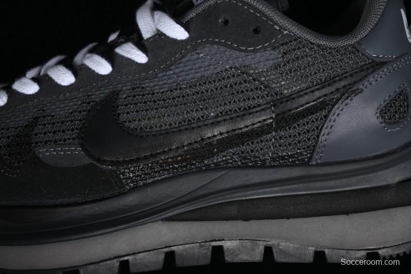 Nike Sacai VaporWaffle 3.0 Fashion-Forward Casual Sneakers - CV1363-105
