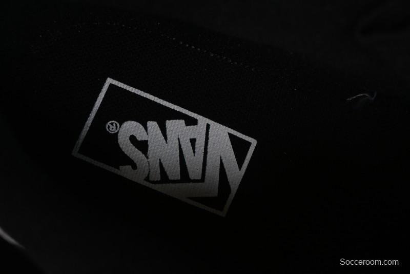 Vans Knu Skool Low Top Retro Casual Vulcanized Sneakers in Grey Black - VN000CZUVA3