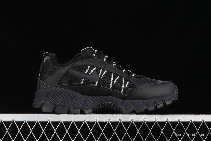 Nike Air Humara Retro Trail Running Shoes with 1990s Outdoor Style - 924464-001