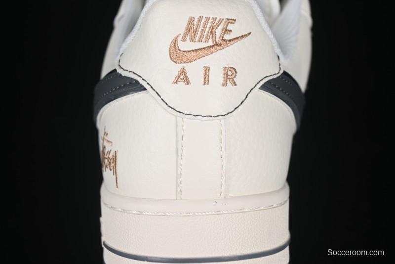 Nike Air Force 1 '07 Low Casual Sneakers in Black Pigskin - XZ6188-705