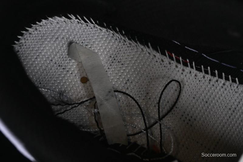 Nike SB Dunk Low Premium Skateboarding Shoes in Black and White - FN5880-001