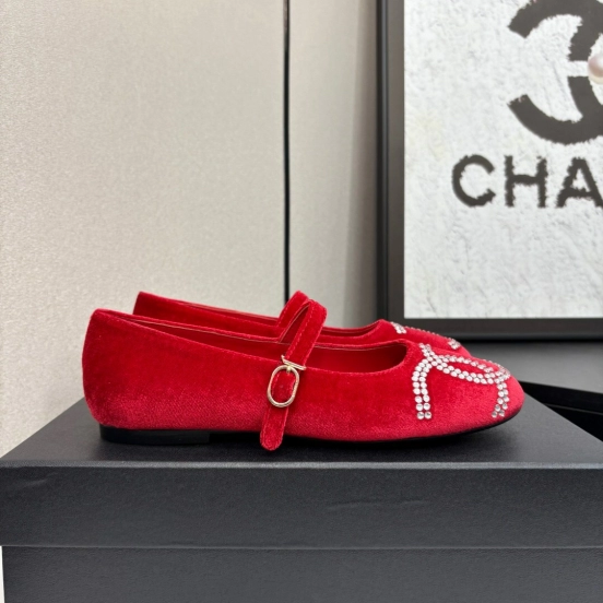 2025 Women Chanel Red Velvet Ballet Flats KFY00280