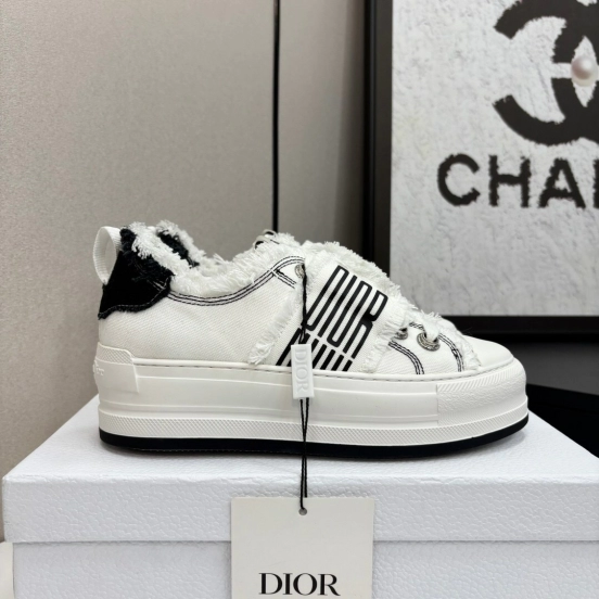 2025 Women Dior White Black Canvas Sneakers LY00300