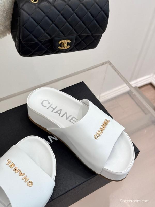 2025 Slippers Chanel White Leather Slippers KFY00250