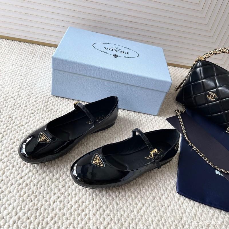 2025 Women Prada Black Patent Leather Mary Jane Ballet Flats KFY00290