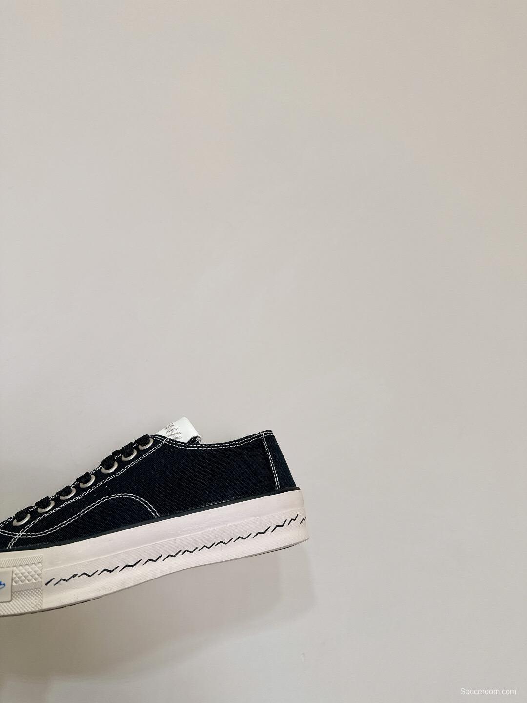 2025 Unisex VISVIM Black Canvas Sneakers KFY00260