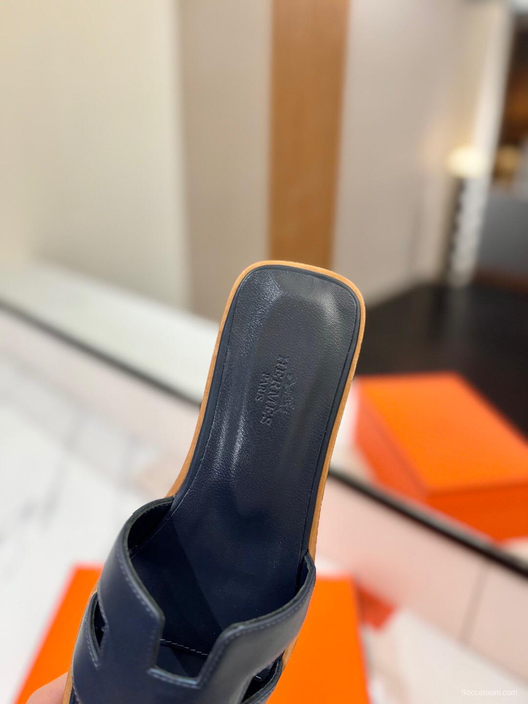 2025 Women Hermès Black Leather Slippers