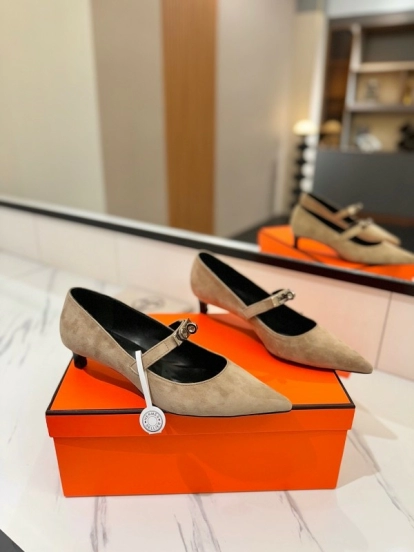 2025 Women Hermès Beige Suede Mary Jane