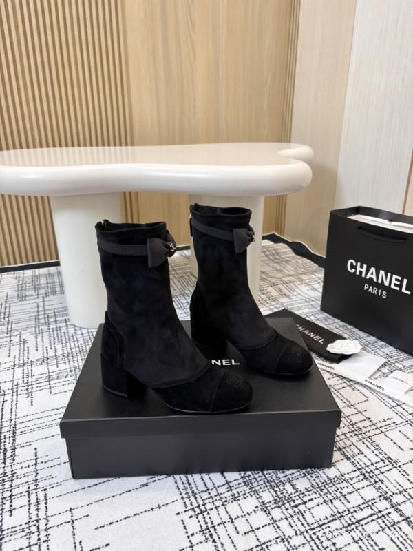 Chanel Classic Chunky Heel Back Zip Ankle Boots - LY00320