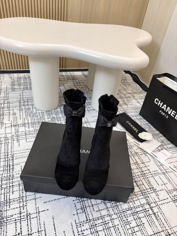 Chanel Classic Chunky Heel Back Zip Ankle Boots - LY00320